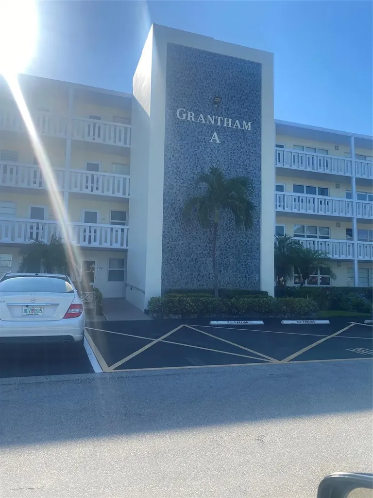 408 Grantham A Deerfield Beach FL 33442