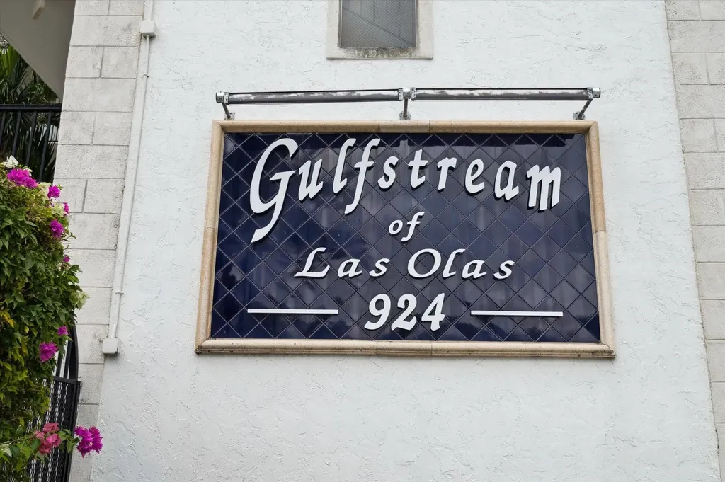924 SE 2nd Street Fort Lauderdale FL 33301