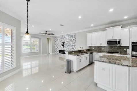 9860 Lakeview Lane Parkland FL 33076
