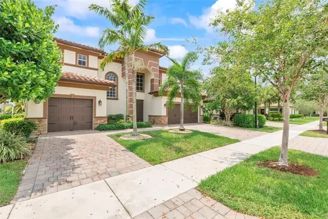 9860 Lakeview Lane Parkland FL 33076