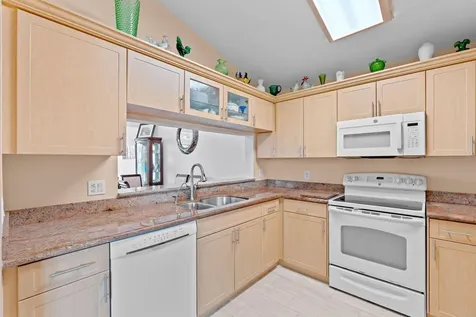 8486 Heather Place Boynton Beach FL 33472