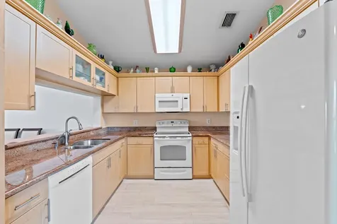 8486 Heather Place Boynton Beach FL 33472