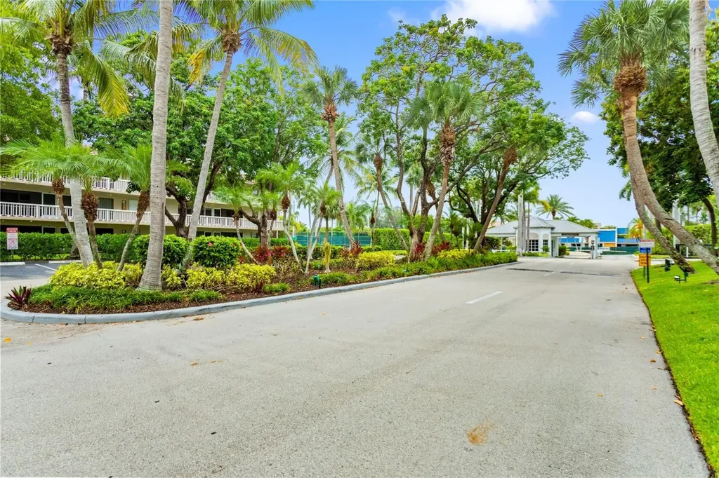 16 Royal Palm Way Boca Raton FL 33432