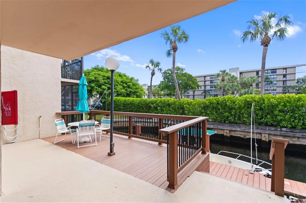 16 Royal Palm Way Boca Raton FL 33432