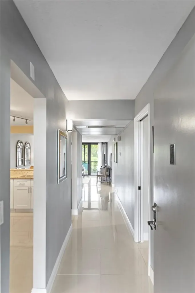 16 Royal Palm Way Boca Raton FL 33432