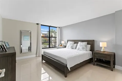 16 Royal Palm Way Boca Raton FL 33432