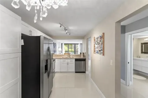 16 Royal Palm Way Boca Raton FL 33432