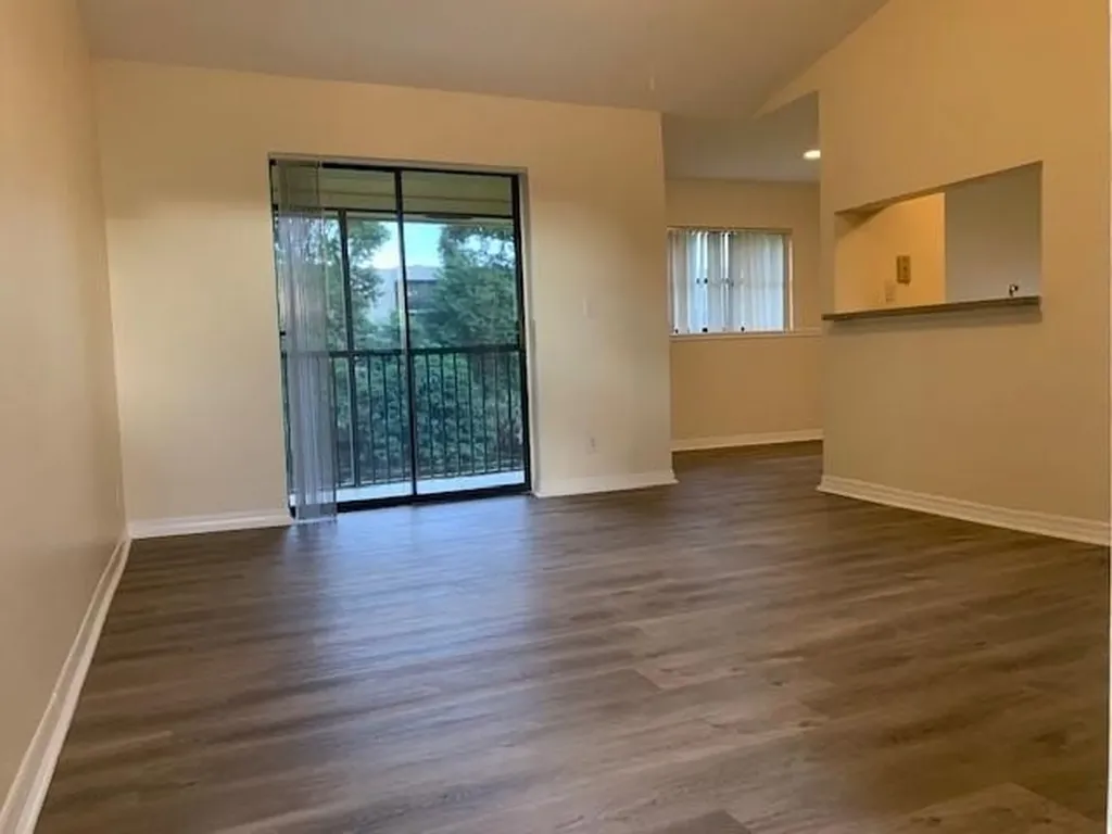 4084 NW 87th Avenue Sunrise FL 33351