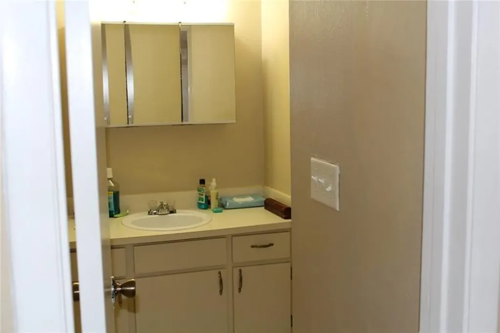4084 NW 87th Avenue Sunrise FL 33351