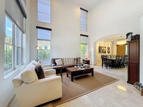 1673 Victoria Pointe Circle Weston FL 33327