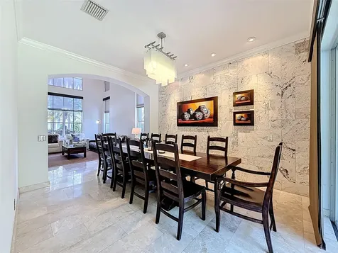 1673 Victoria Pointe Circle Weston FL 33327