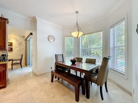 1673 Victoria Pointe Circle Weston FL 33327