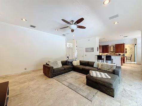 1673 Victoria Pointe Circle Weston FL 33327