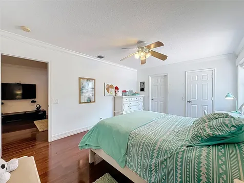 1673 Victoria Pointe Circle Weston FL 33327