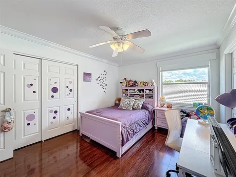 1673 Victoria Pointe Circle Weston FL 33327