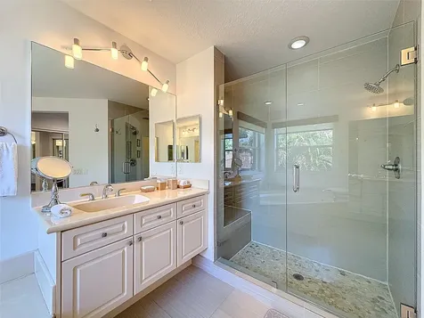 1673 Victoria Pointe Circle Weston FL 33327