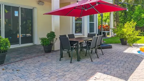 1673 Victoria Pointe Circle Weston FL 33327