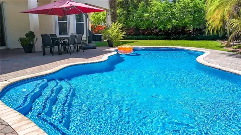 1673 Victoria Pointe Circle Weston FL 33327