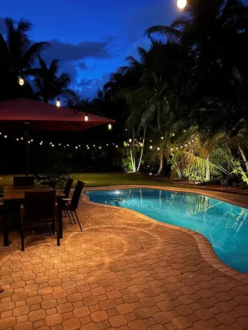 1673 Victoria Pointe Circle Weston FL 33327
