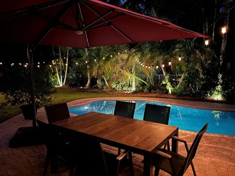 1673 Victoria Pointe Circle Weston FL 33327
