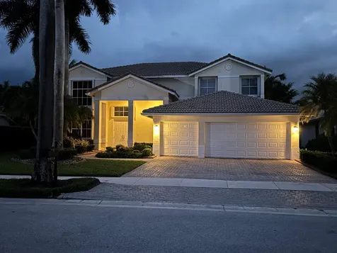1673 Victoria Pointe Circle Weston FL 33327
