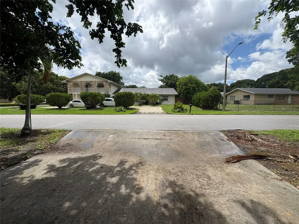 2109 Pinehurst Drive West Palm Beach FL 33407