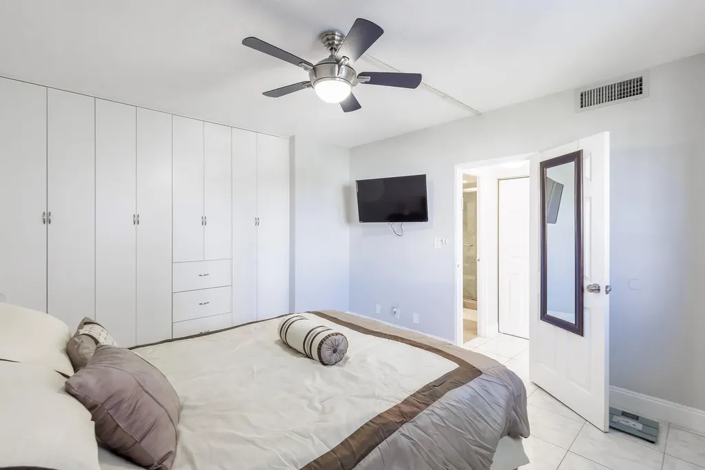 3801 S Ocean Drive Hollywood FL 33019