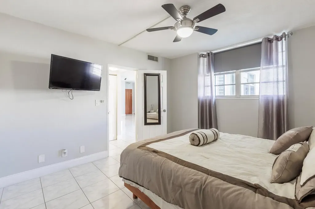 3801 S Ocean Drive Hollywood FL 33019