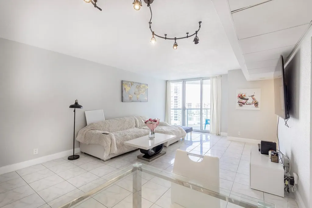 3801 S Ocean Drive Hollywood FL 33019