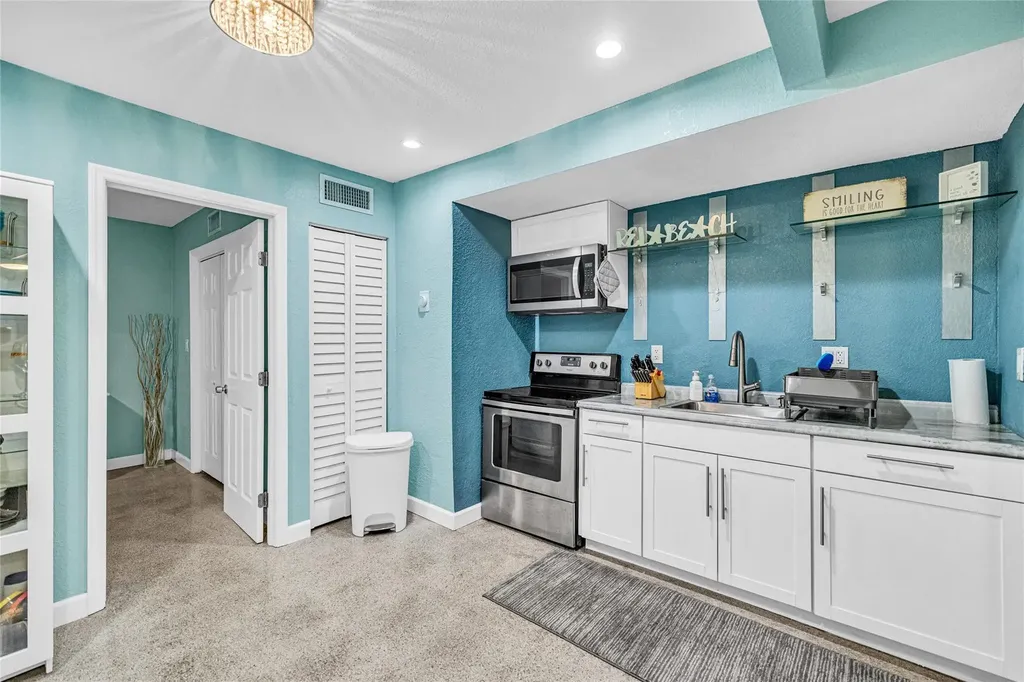 1715 NE 11th Street Fort Lauderdale FL 33304