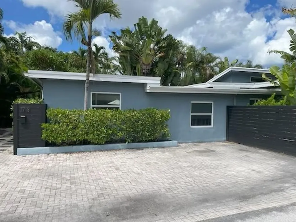 1715 NE 11th Street Fort Lauderdale FL 33304