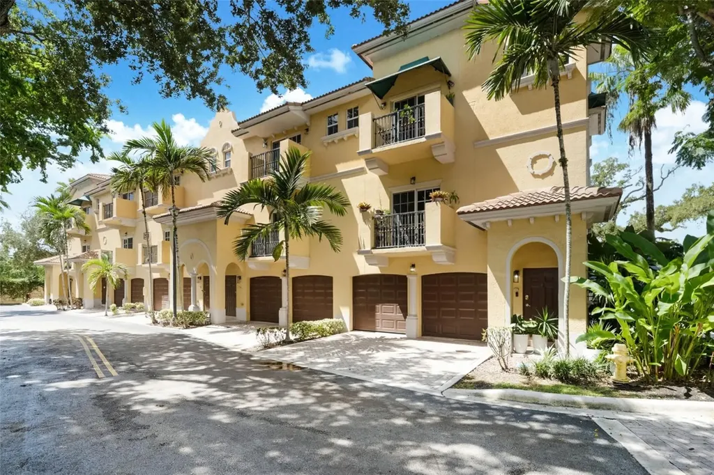 2544 SW 14th Avenue Fort Lauderdale FL 33315