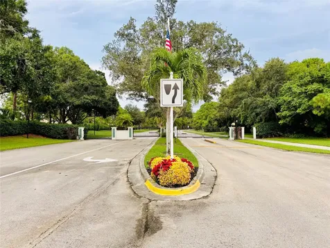 1172 SW Bent Pine Cove Port St Lucie FL 34986