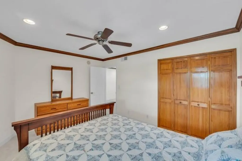 961 SE 20th Avenue Deerfield Beach FL 33441