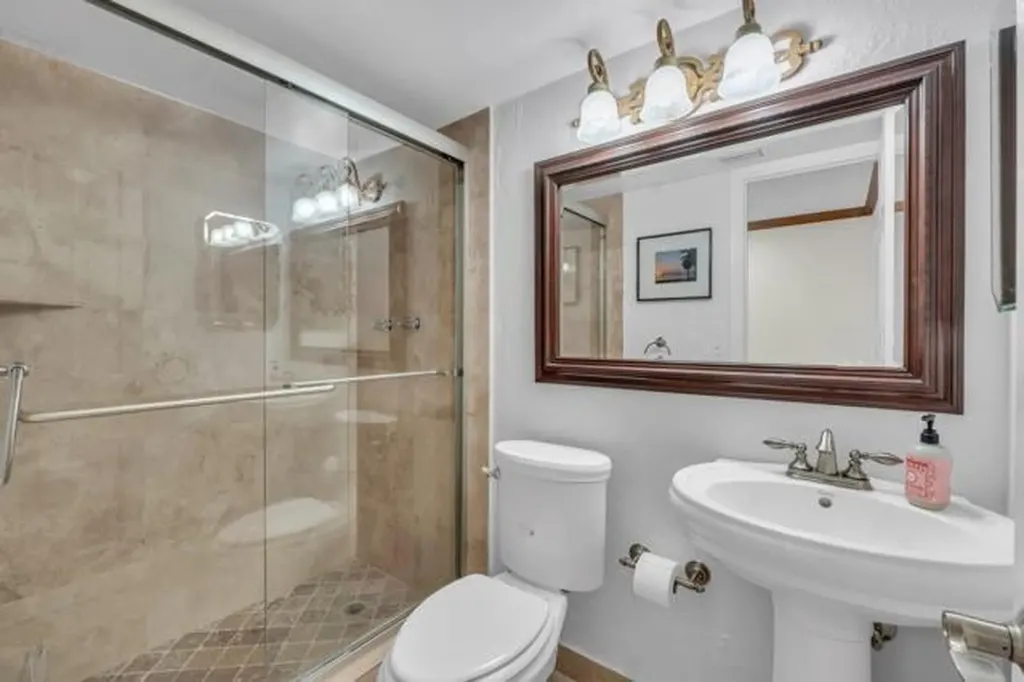 961 SE 20th Avenue Deerfield Beach FL 33441