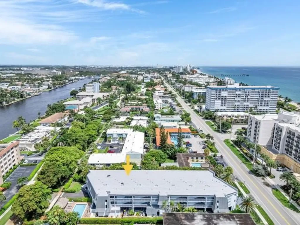 961 SE 20th Avenue Deerfield Beach FL 33441
