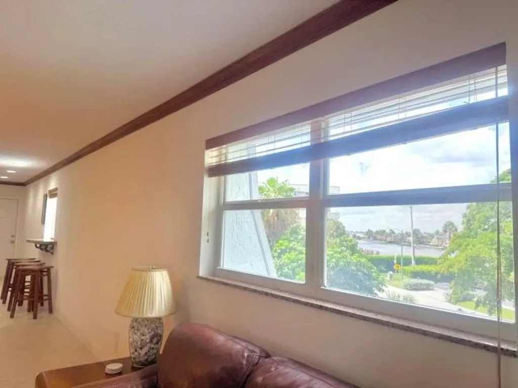 961 SE 20th Avenue Deerfield Beach FL 33441