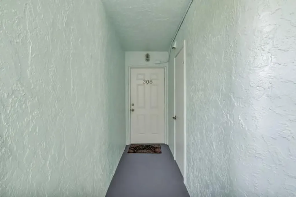 961 SE 20th Avenue Deerfield Beach FL 33441