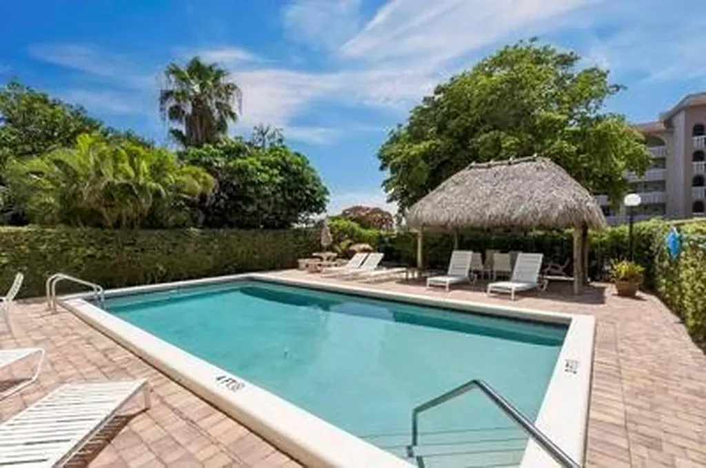 961 SE 20th Avenue Deerfield Beach FL 33441