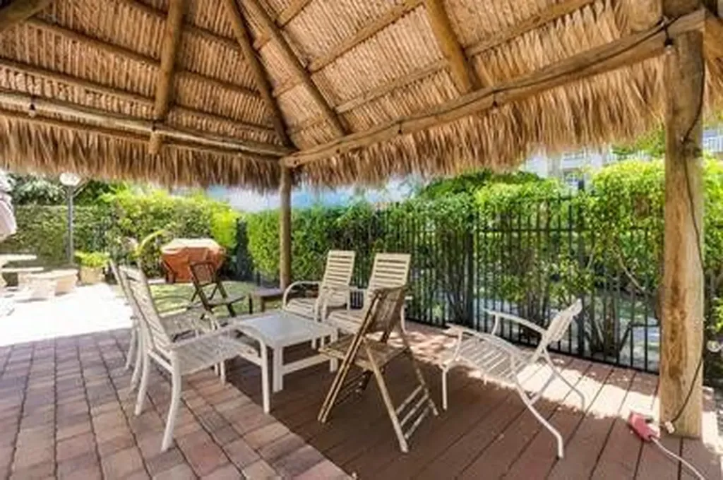 961 SE 20th Avenue Deerfield Beach FL 33441