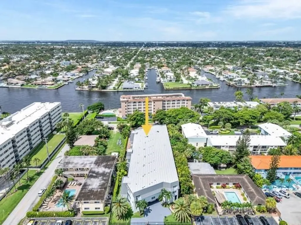 961 SE 20th Avenue Deerfield Beach FL 33441