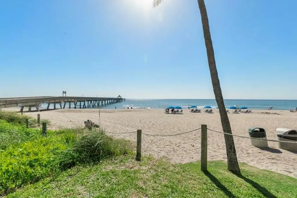 961 SE 20th Avenue Deerfield Beach FL 33441