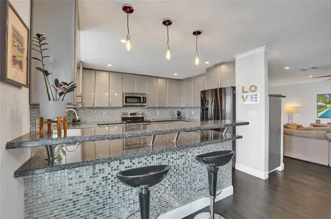 1280 NE 40th Street Oakland Park FL 33334