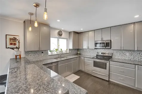 1280 NE 40th Street Oakland Park FL 33334