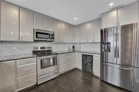 1280 NE 40th Street Oakland Park FL 33334