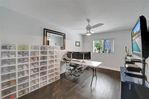 1280 NE 40th Street Oakland Park FL 33334