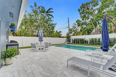 1280 NE 40th Street Oakland Park FL 33334
