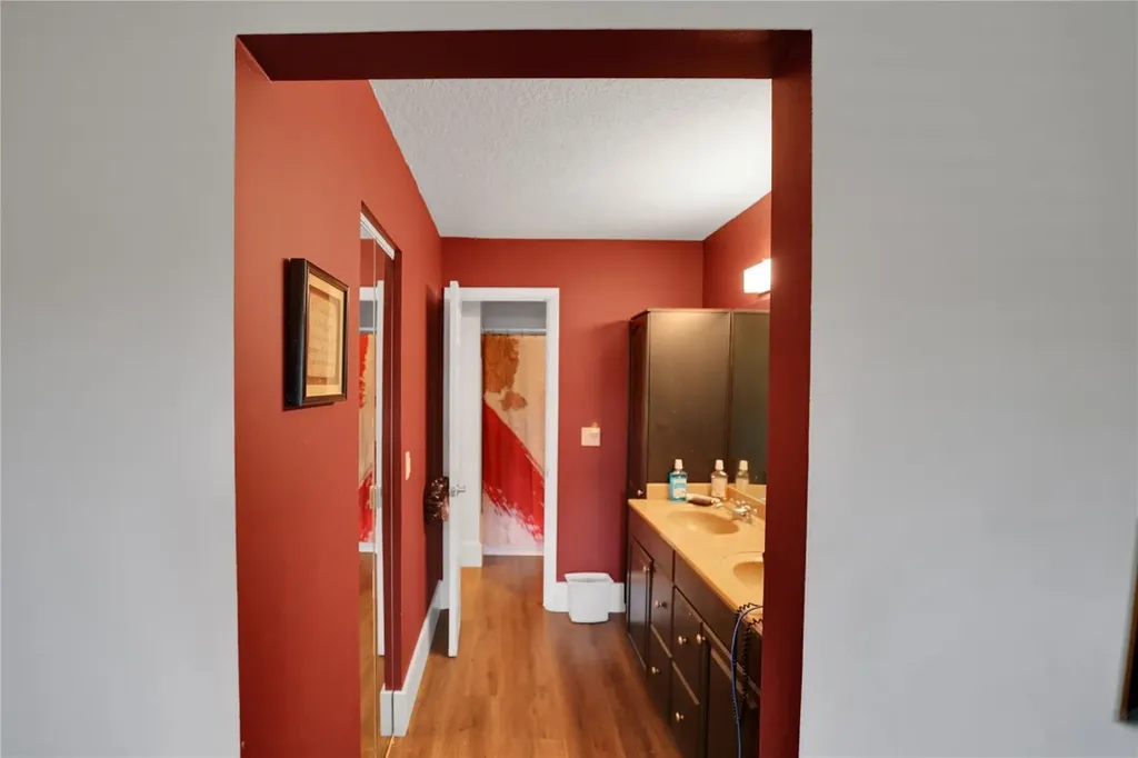 10700 NW 30th Place Sunrise FL 33322