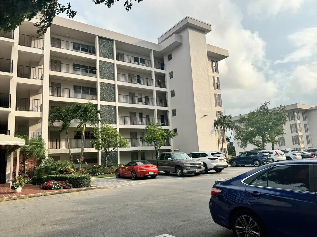 2850 N Palm Aire Drive Pompano Beach FL 33069
