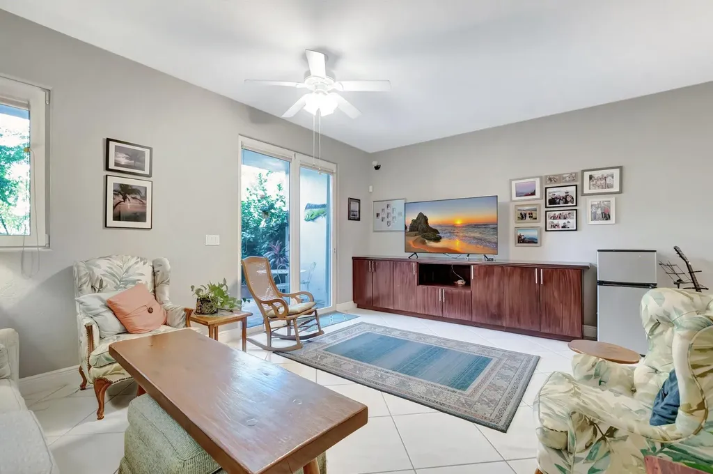 1776 Bay Drive Pompano Beach FL 33062